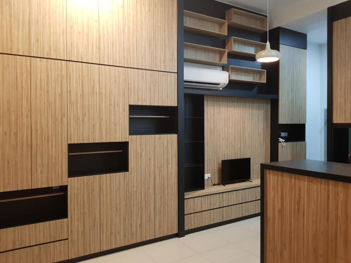 06- Austin Regency Taman Mount Austin Studio 4-5Pax Johor Bahru Exteriör bild